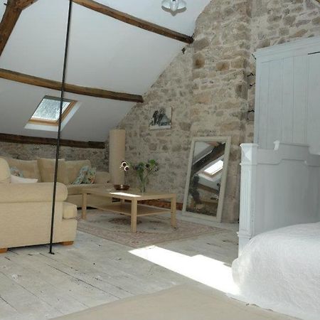 Le Moulin Des Farges Bed & Breakfast Meymac Exterior photo