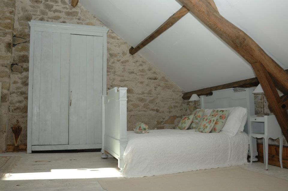 Le Moulin Des Farges Bed & Breakfast Meymac Exterior photo