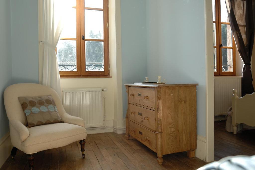 Le Moulin Des Farges Bed & Breakfast Meymac Room photo