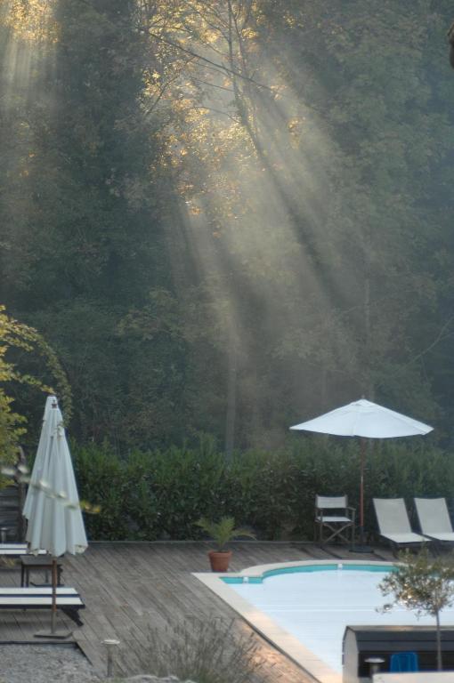 Le Moulin Des Farges Bed & Breakfast Meymac Exterior photo